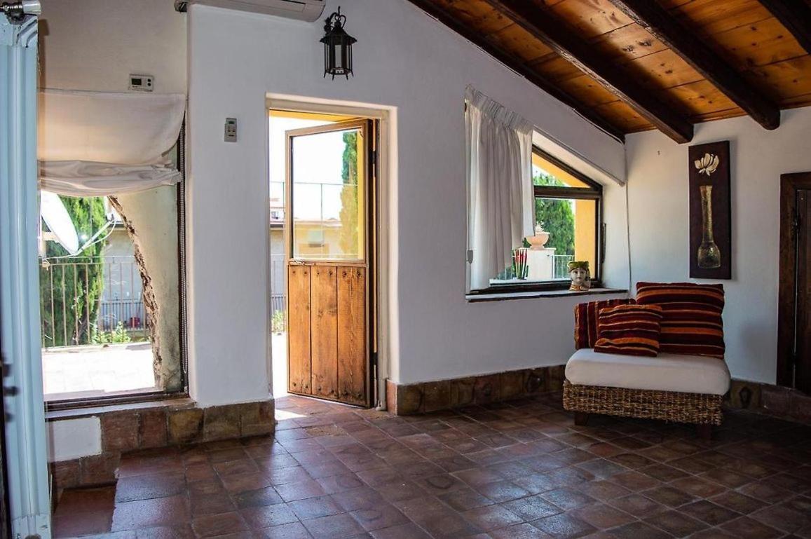 La Villa Di Tenute Foti Randazzese Николози Экстерьер фото