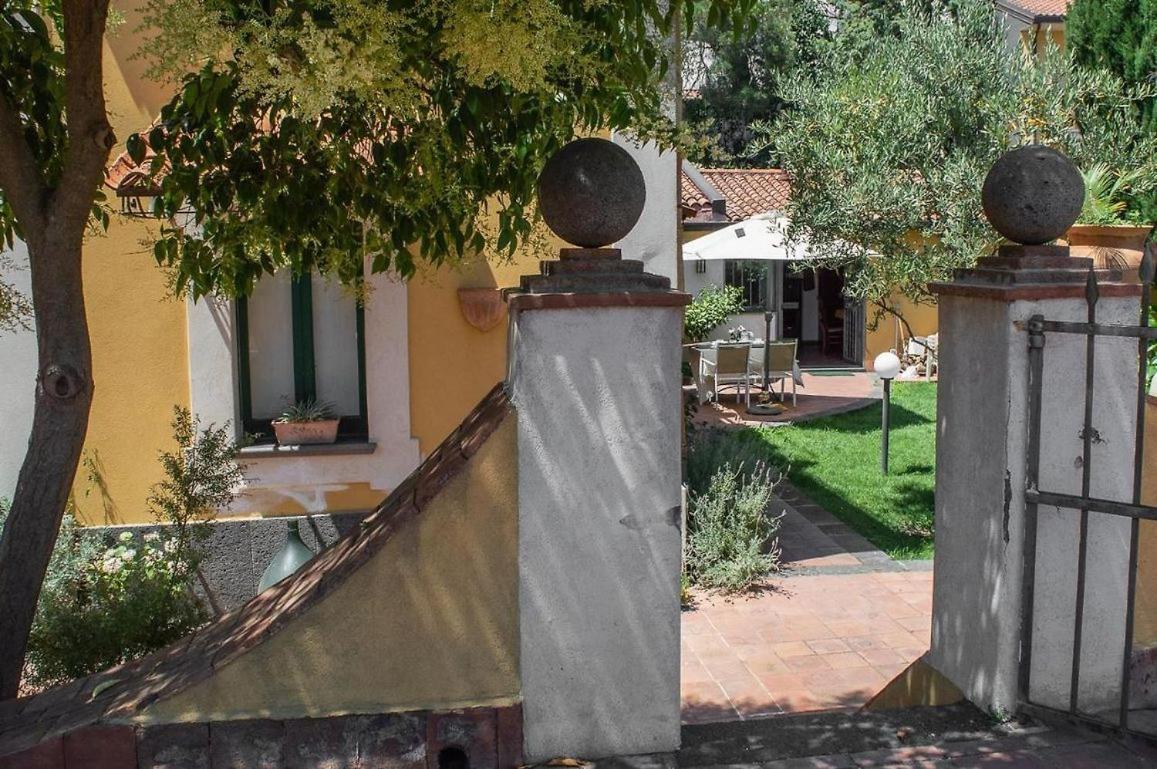 La Villa Di Tenute Foti Randazzese Николози Экстерьер фото